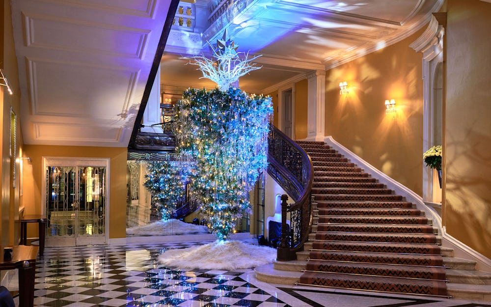Listen up, venues: this is why you need to invest in your Christmas decorations this year