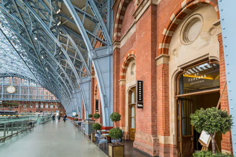Searcys St Pancras is opening a champagne school