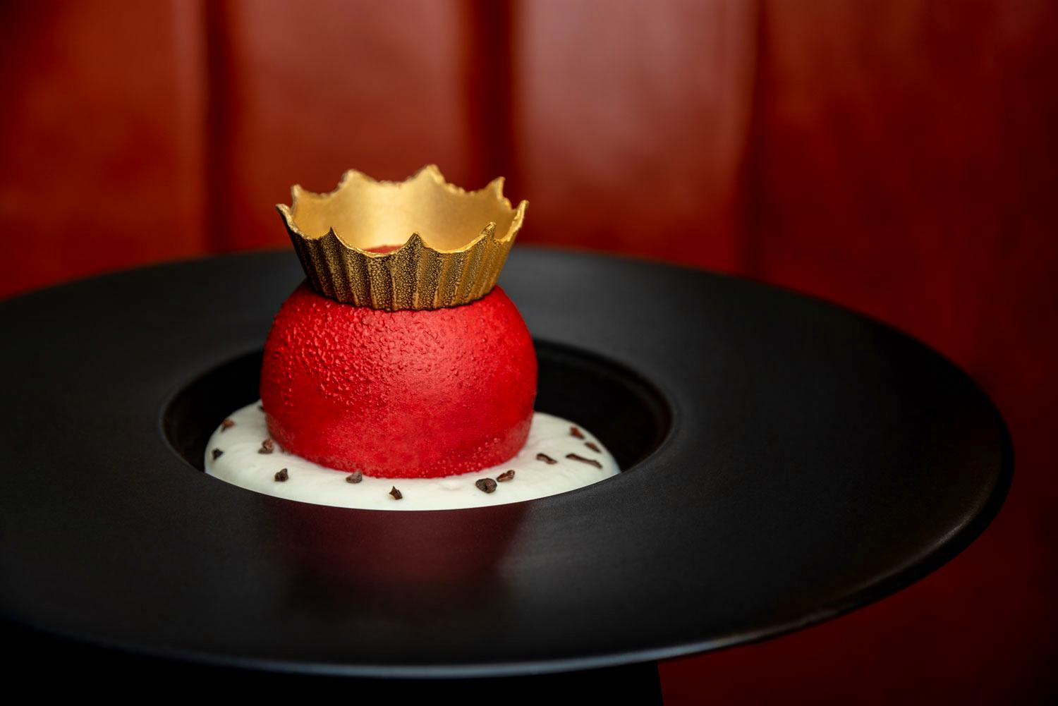 red dessert old crown