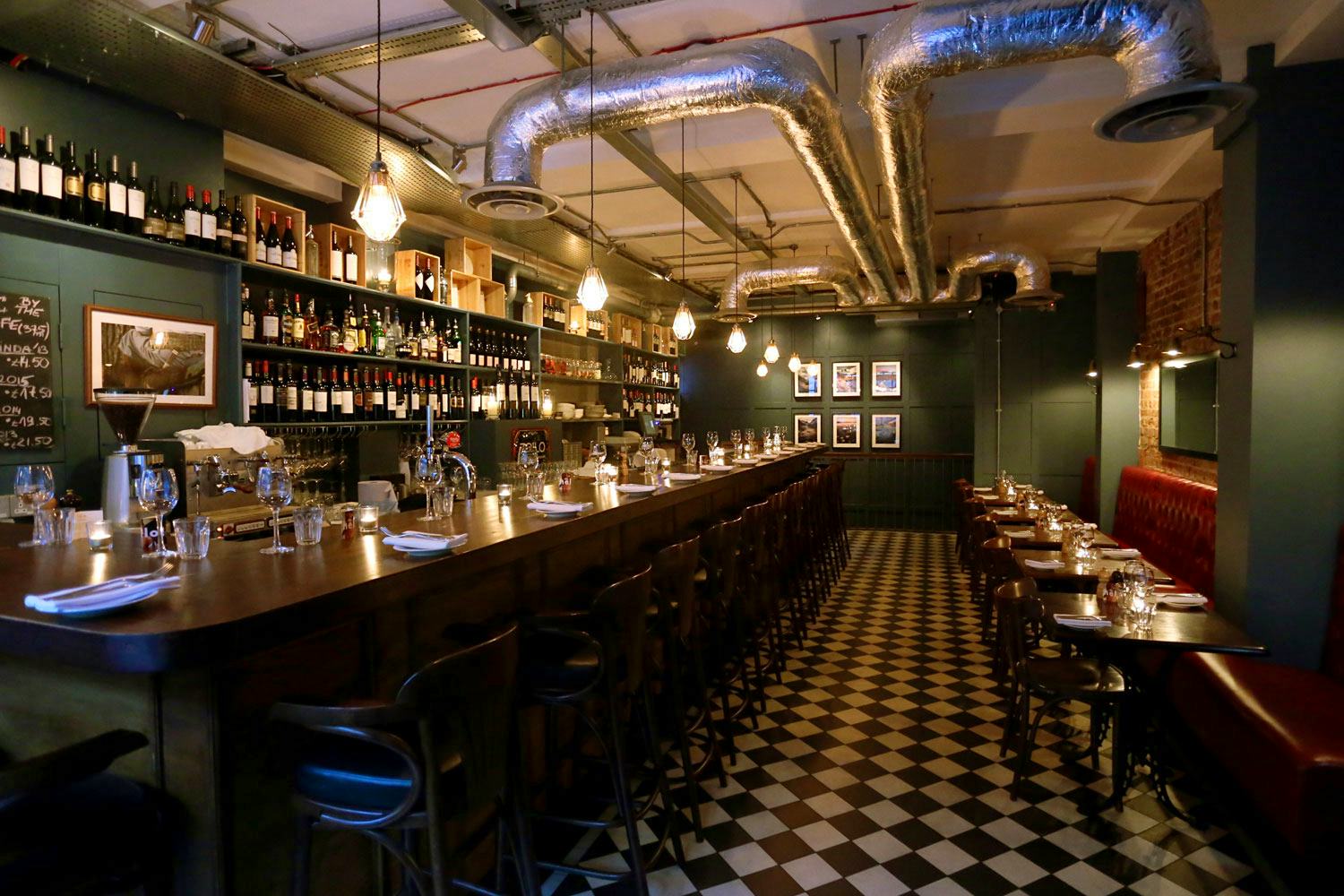 Zoilo London restaurant bar