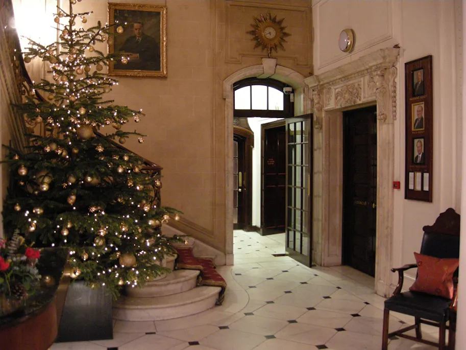 Free Champagne for Christmas parties at No.4 Hamilton Place
