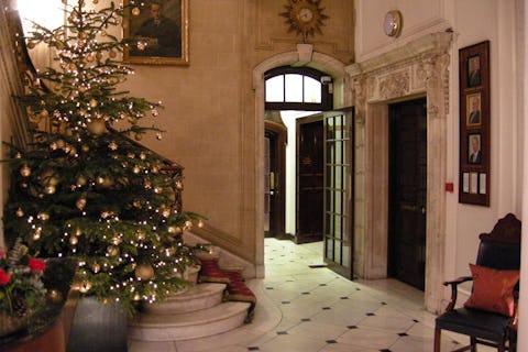 Free Champagne for Christmas parties at No.4 Hamilton Place