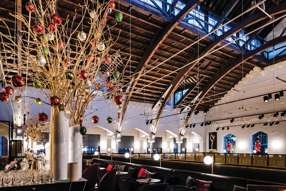 Mittel European Christmas at German Gymnasium