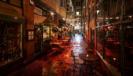 Queens Wine Bar & Bistro