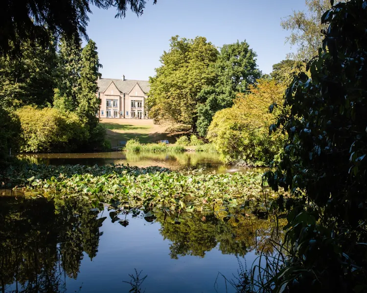 Kenwood Hall Hotel