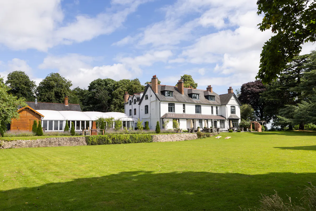 Ashton Lodge Country House