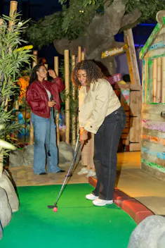 Club Tropicana Crazy Golf Course 