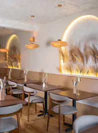 Dhöm Bistro