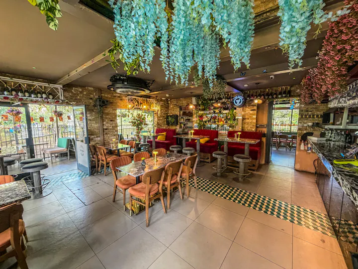 The Solo Kitchen & Bar