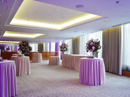The Mezzanine at the Royal Garden Hotel 