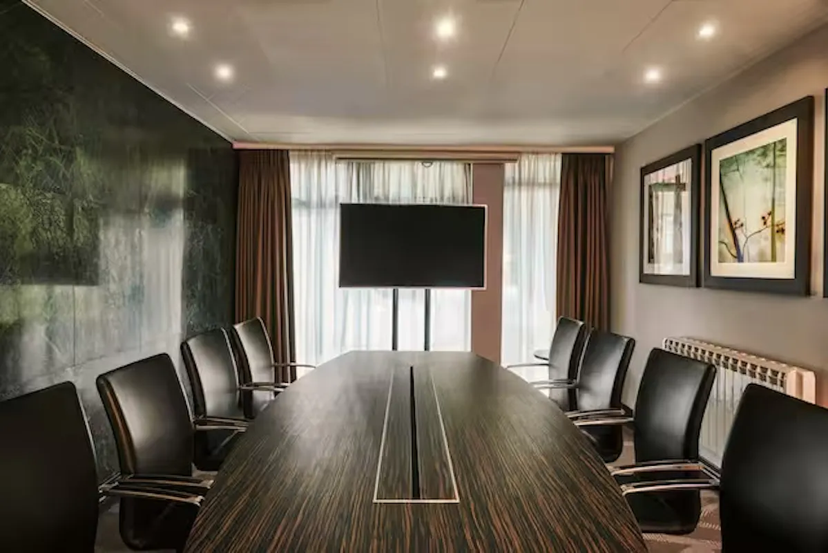 DoubleTree by Hilton Ealing