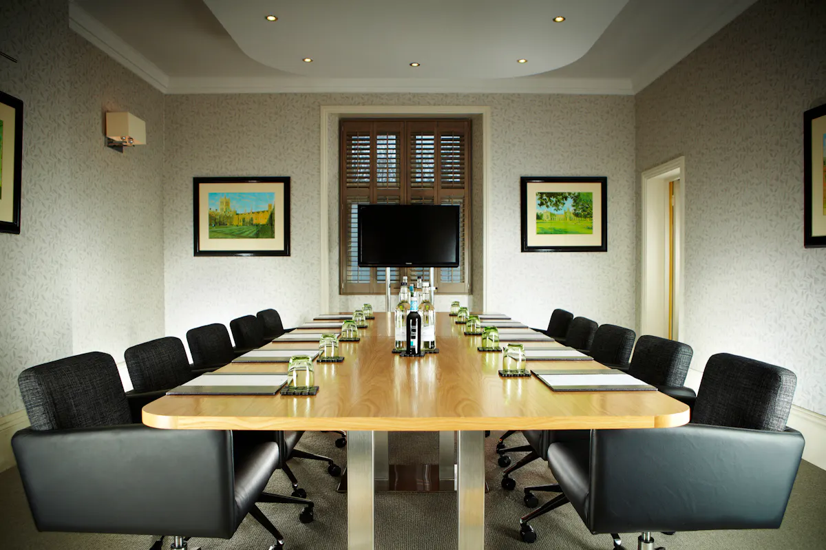 Alexander House Hotel 