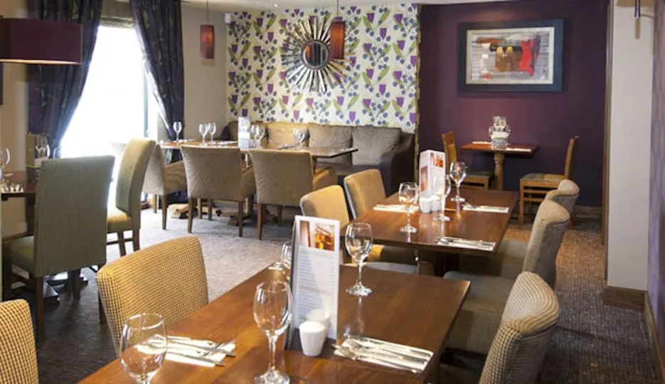 Premier Inn Edinburgh Central (Lauriston Place)