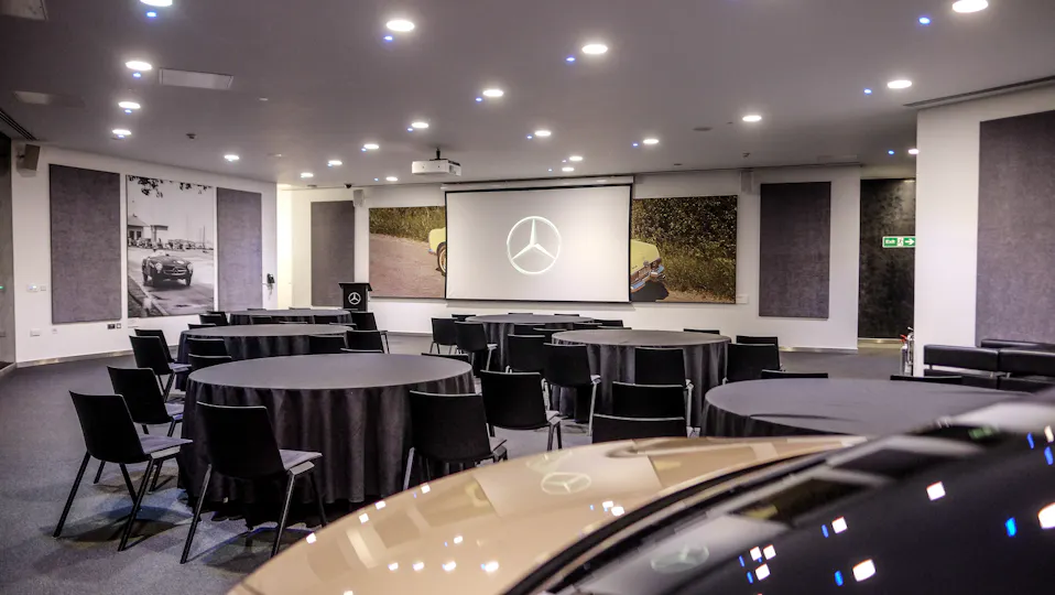 Mercedes-Benz World