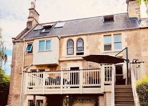 Lorne House
