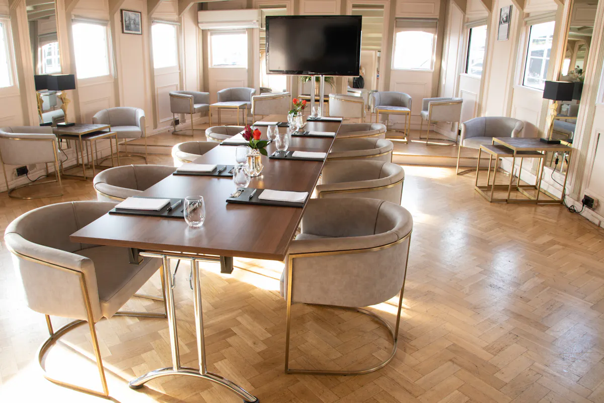 The Yacht London