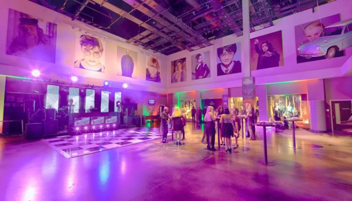 Warner Bros. Studio Tour London - The Making of Harry Potter