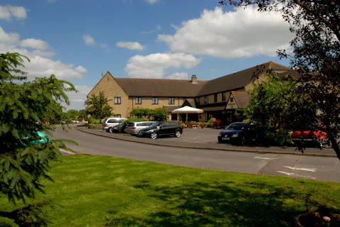 Oxford Witney Four Pillars Hotel