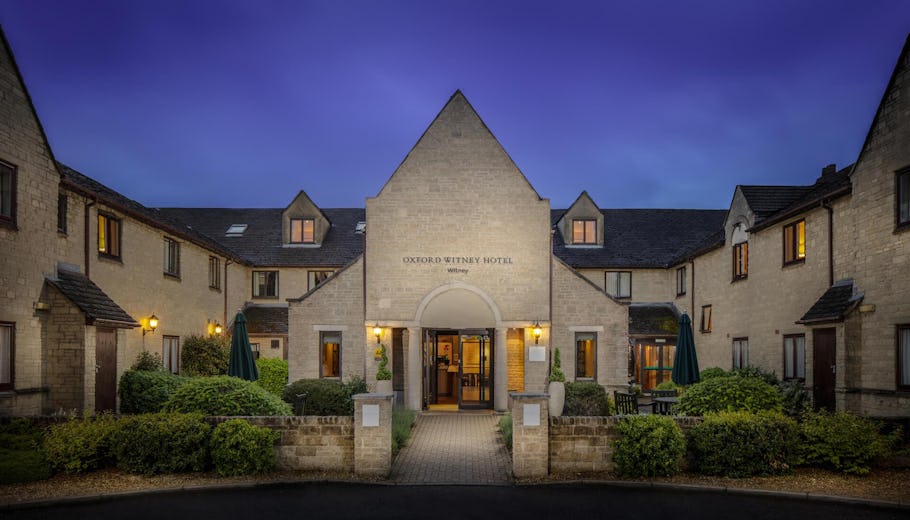 Oxford Witney Four Pillars Hotel