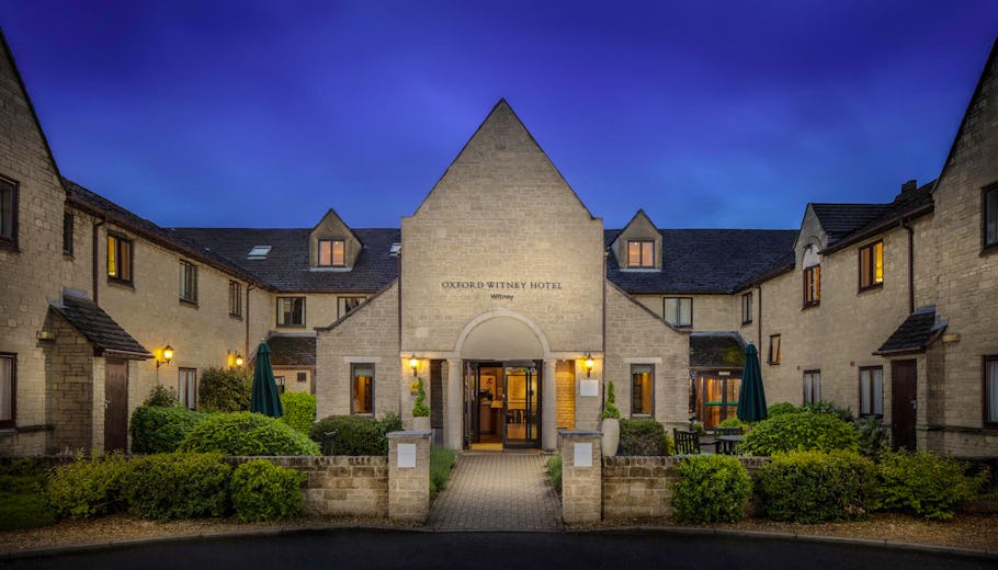 Oxford Witney Four Pillars Hotel