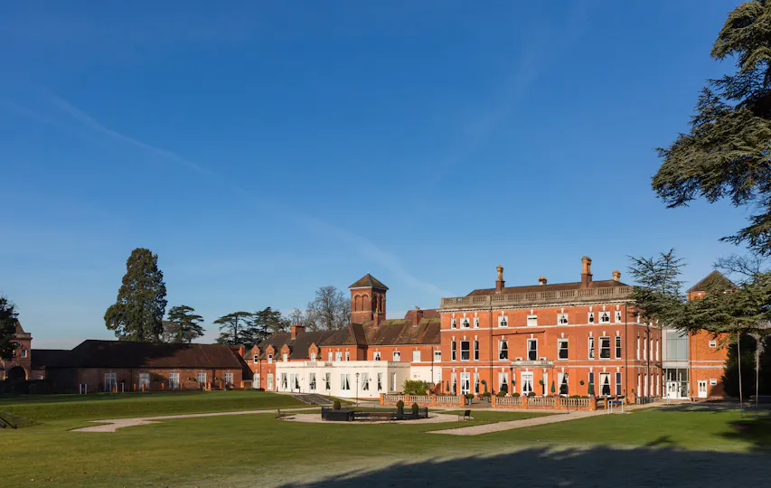 Oakley Hall Hotel