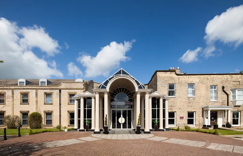 Mercure York Fairfield Manor Hotel