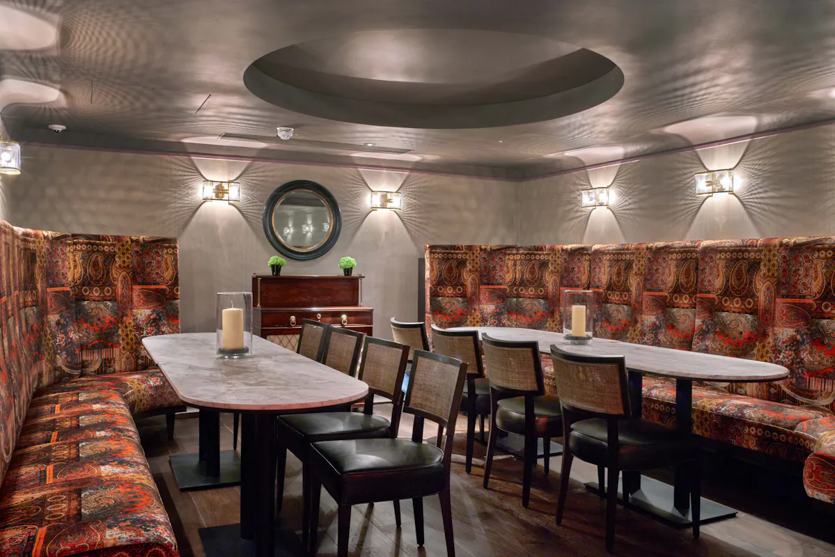 100 Wardour St