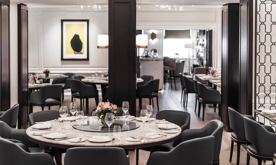 27 Restaurant & Bar