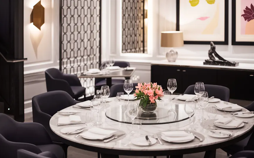 27 Restaurant & Bar