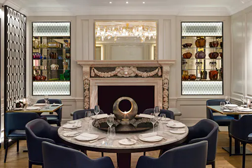 27 Restaurant & Bar