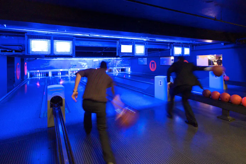 Bowling Lanes at Namco Funscape