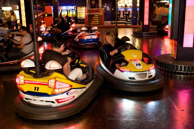 Bowling Lanes at Namco Funscape