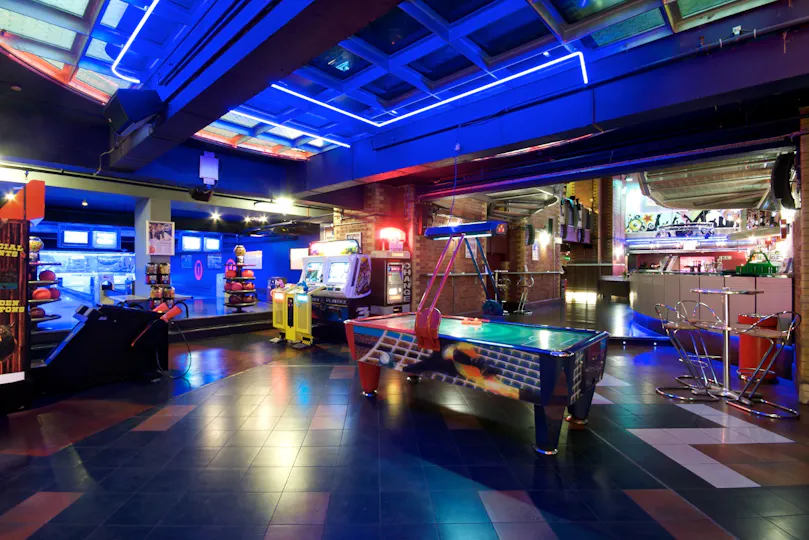 Bowling Lanes at Namco Funscape