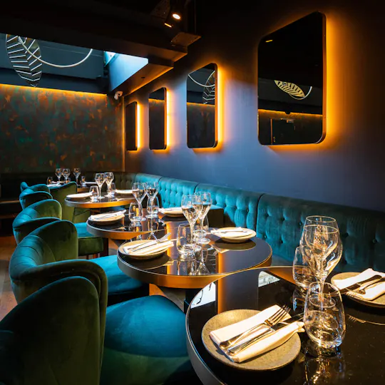 Farzi Cafe