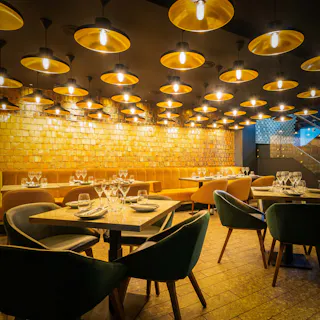 Farzi Cafe