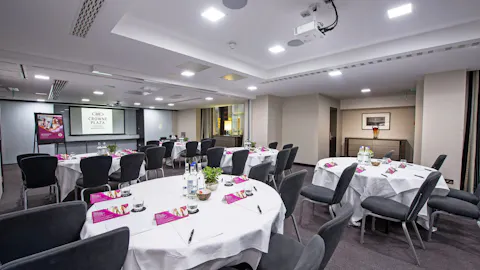 Crowne Plaza Kensington