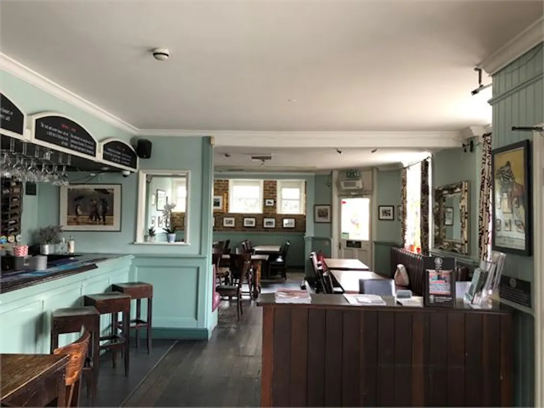 Brouge Gastropub