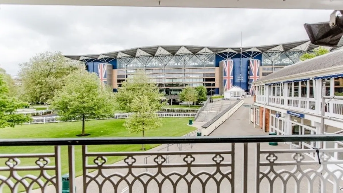 Large Banquets at Ascot Racecourse