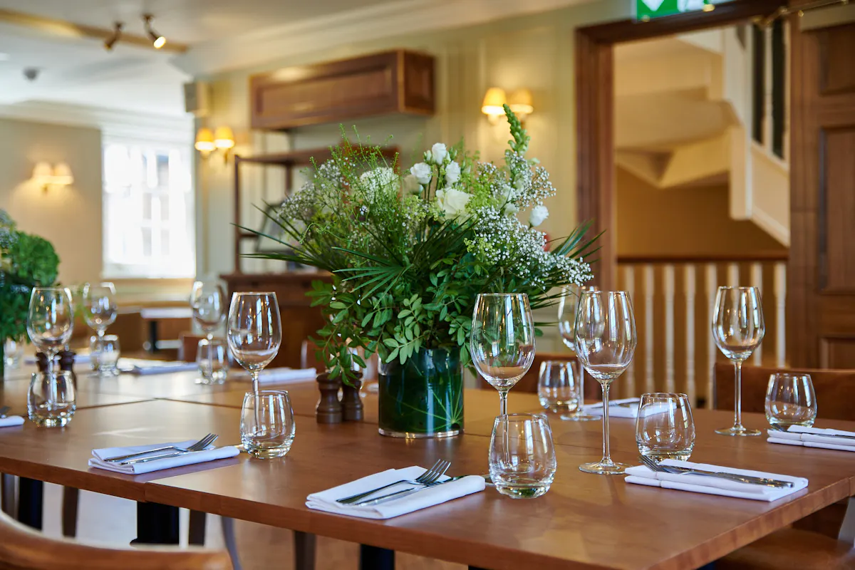 The Rose & Crown Clapham Old Town