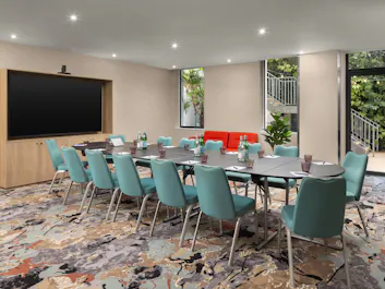 Hyatt Place London City East