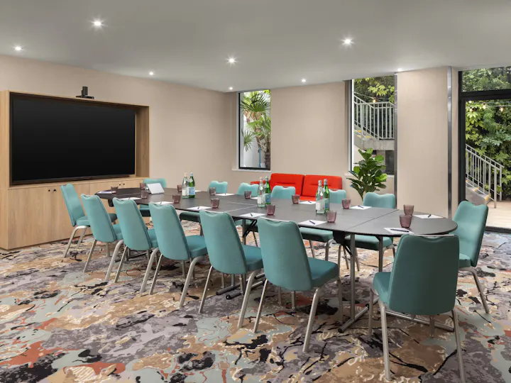  Hyatt Place London City East