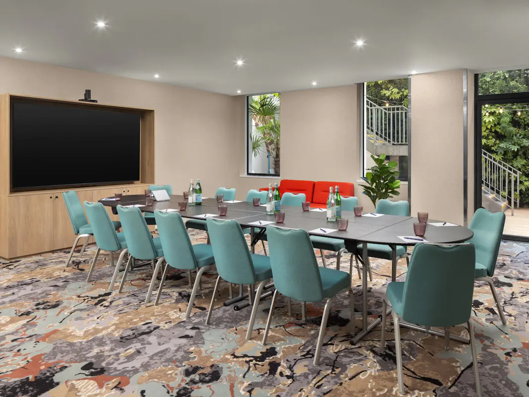  Hyatt Place London City East