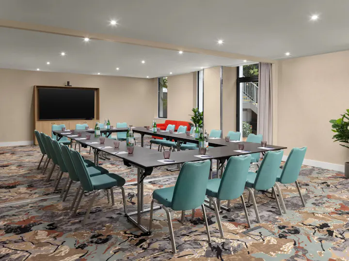  Hyatt Place London City East