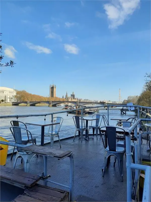 Tamesis Dock