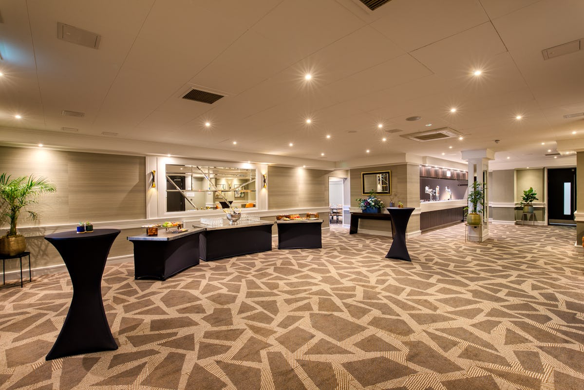 DoubleTree by Hilton Ealing