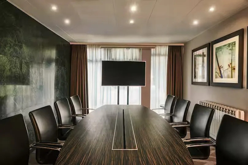 DoubleTree by Hilton Ealing