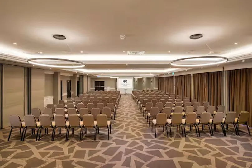 DoubleTree by Hilton Ealing