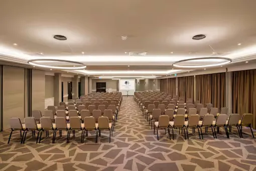 DoubleTree by Hilton Ealing