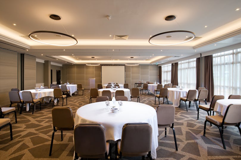 DoubleTree by Hilton Ealing