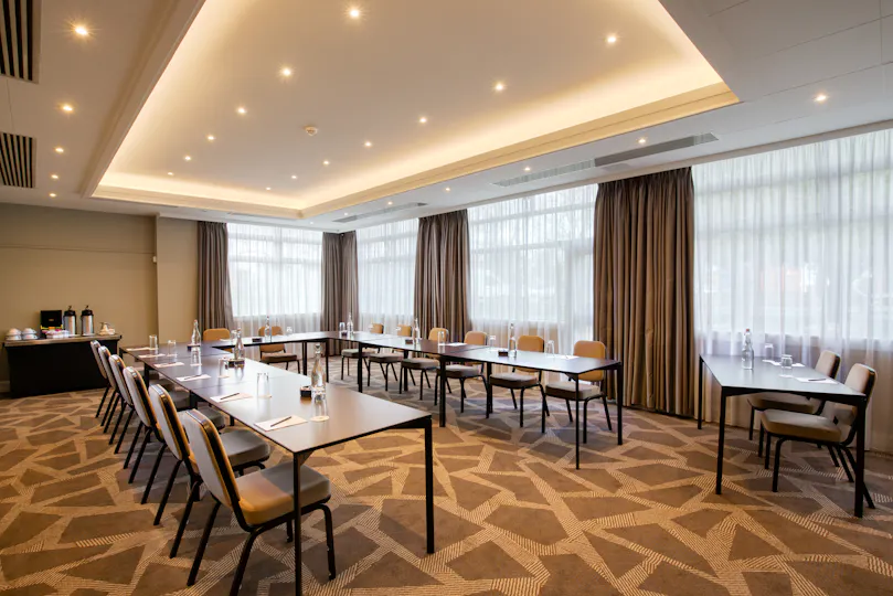 DoubleTree by Hilton Ealing